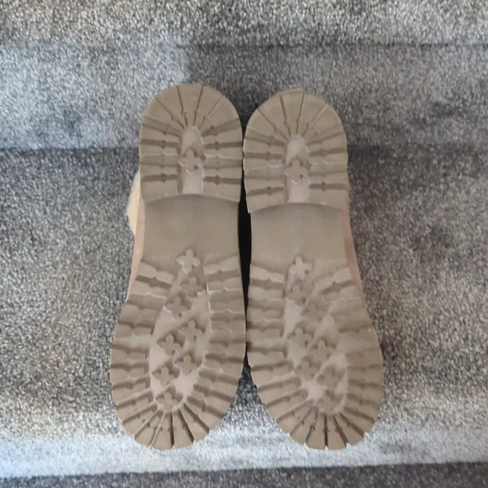 Cliffs white mountain ankle boots